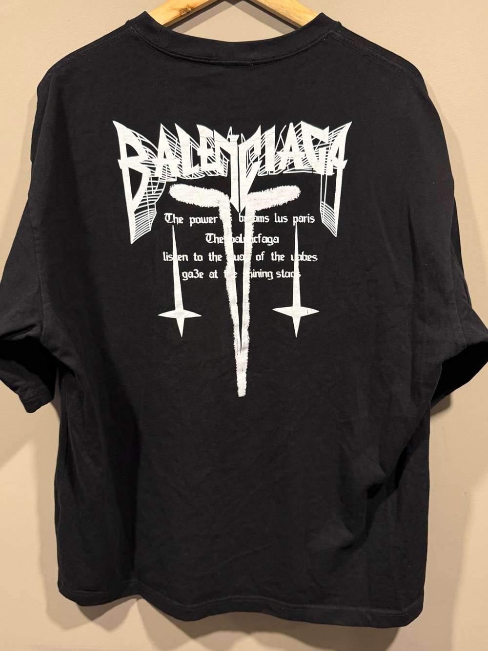 Balenciaga drop shoulder Men’s Black double Graphic Logo T-Shirt crack in logo